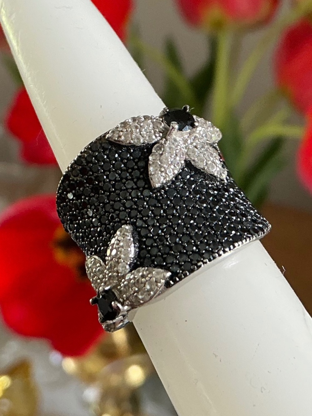 Micro Pave Black Spinel & White CZ Flower Sterling Silver Domed Ring Size 5.75 - Picture 2 of 16